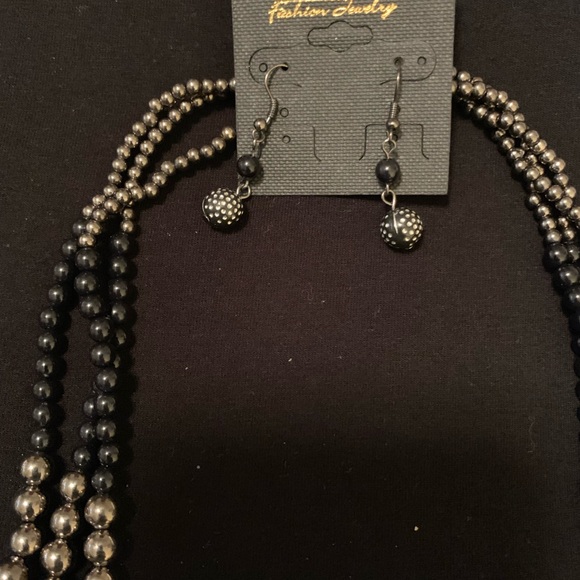 Necklace set - Picture 2 of 5